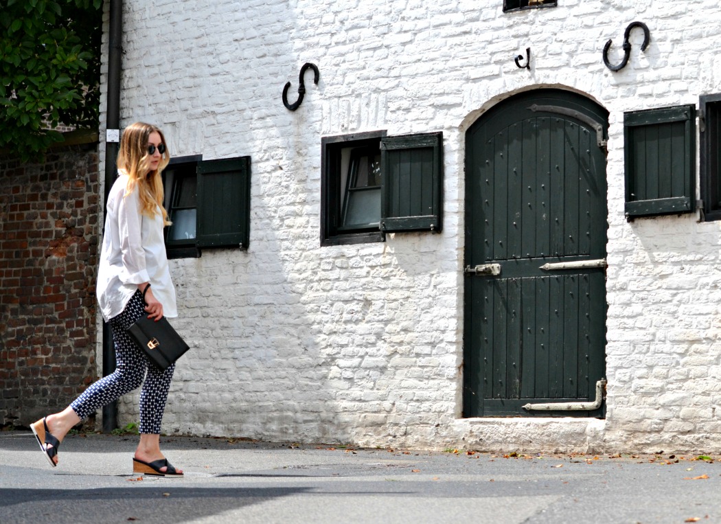 outfit_tamaris_schuhcenter_wedges_blau_weiß_beitragsbild