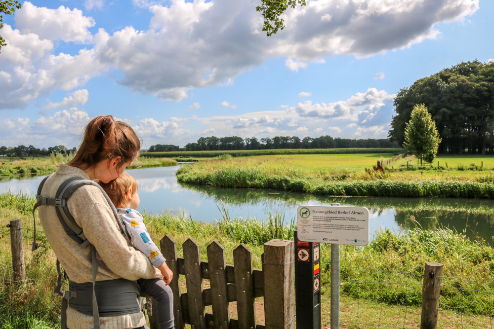 Travel&MomLife: Urlaub mit Kindern in Gelderland. Von Eselwanderungen, Pfannkuchen und ganz viel Spaß. [Werbung] | Sylvis Lifestyle